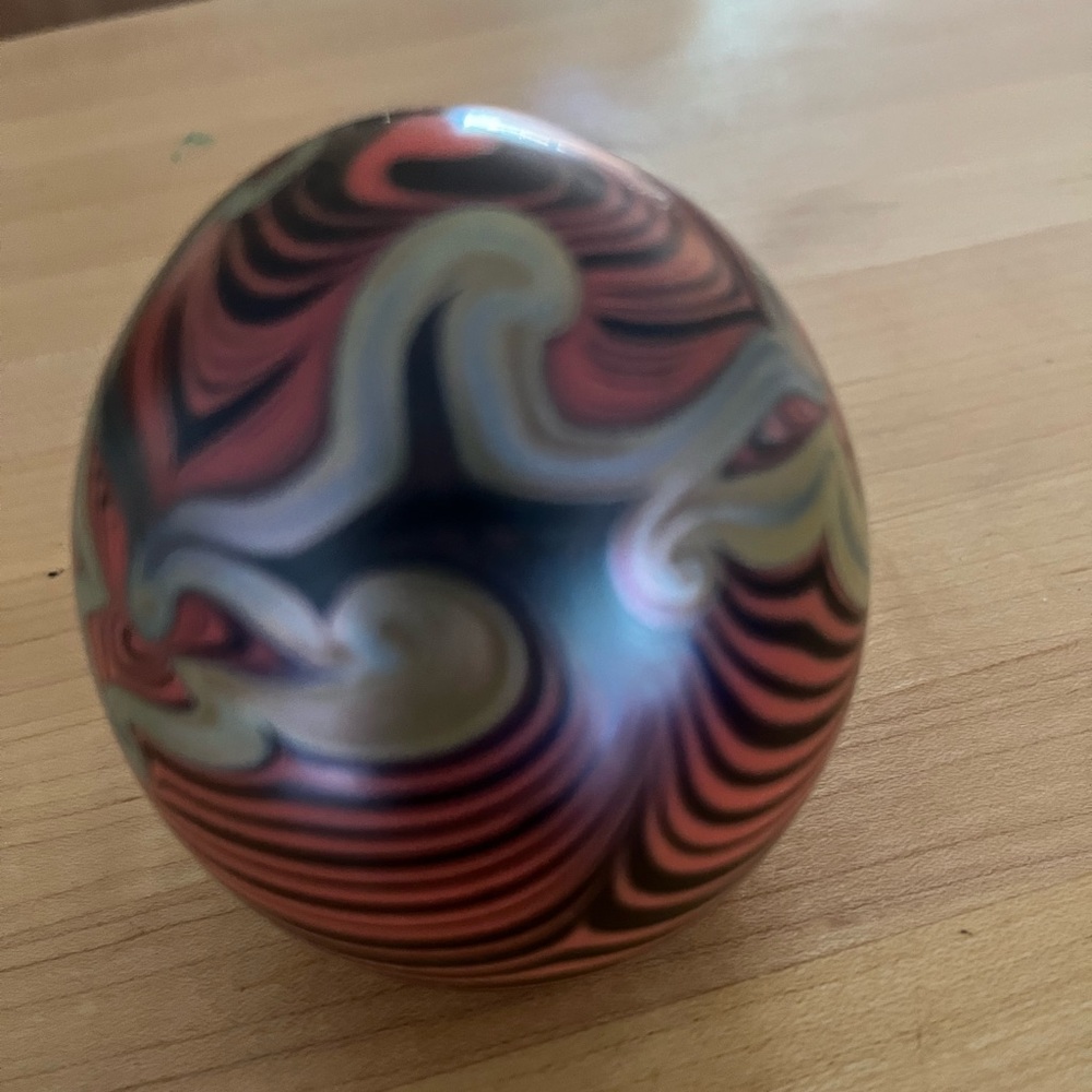Vintage Vandermark Glass Egg - Picture 3 of 10